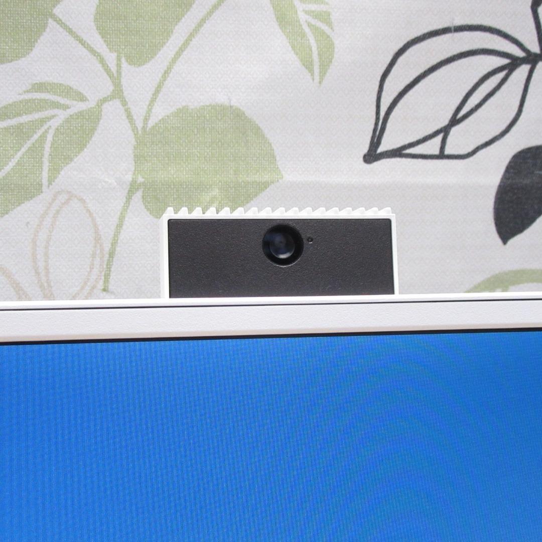 人気ホワイト！Win11公式対応8世代i3/メモリ8/新品SSD480/カメラ