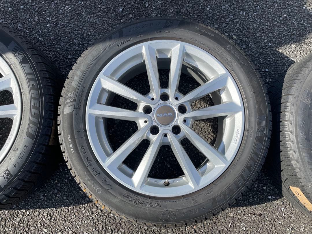 走行3千キロ未満 スタッドレスセットベンツCクラス Aクラス