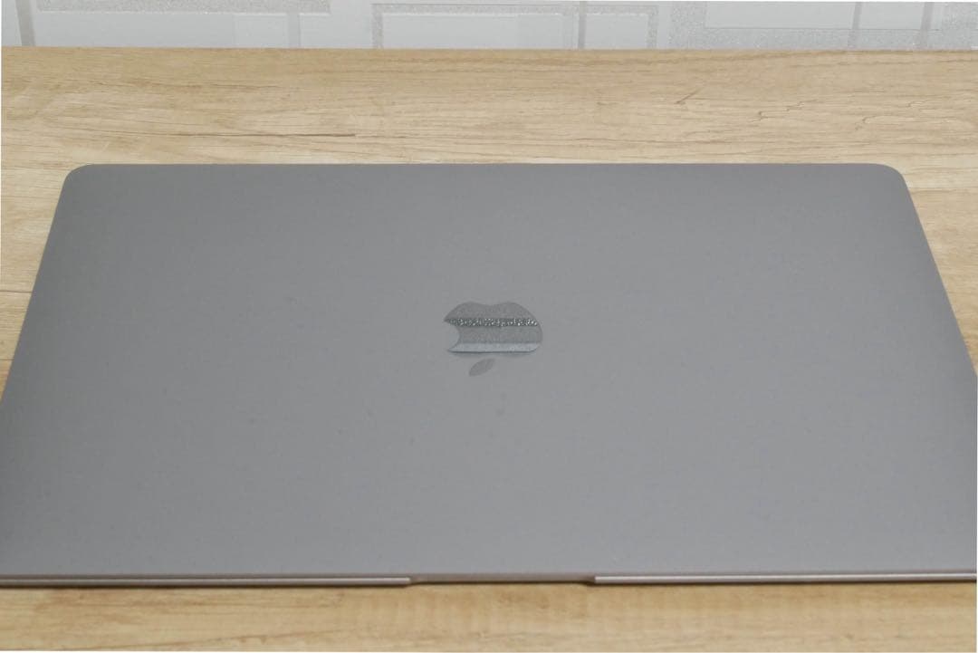 もーMacBook Air 2019 / touchID / 16GB