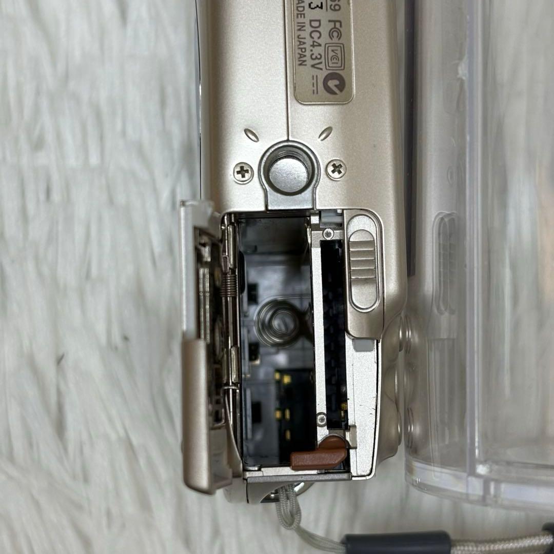 Canon カメラ　IXY 700 PC1169 充電器　箱 コンデジ　動作品