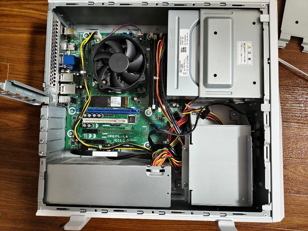 ①　エプソン Corei7-8700 メモリ8GB SSD256GB