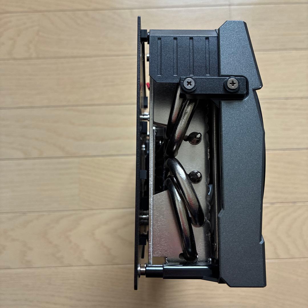 MSI RTX 4090 ヒートシンク　3連　ファン　バックプレート　LED