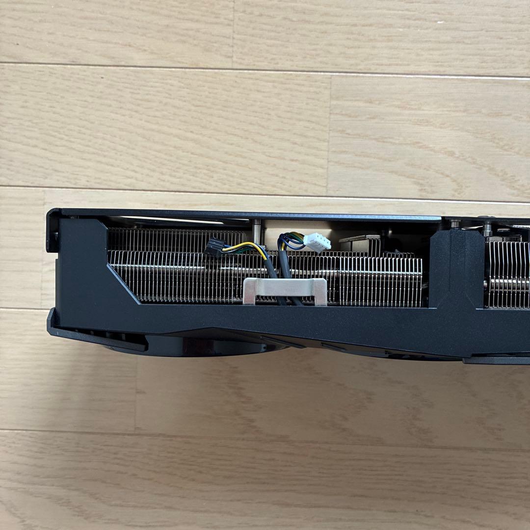 MSI RTX 4090 ヒートシンク　3連　ファン　バックプレート　LED