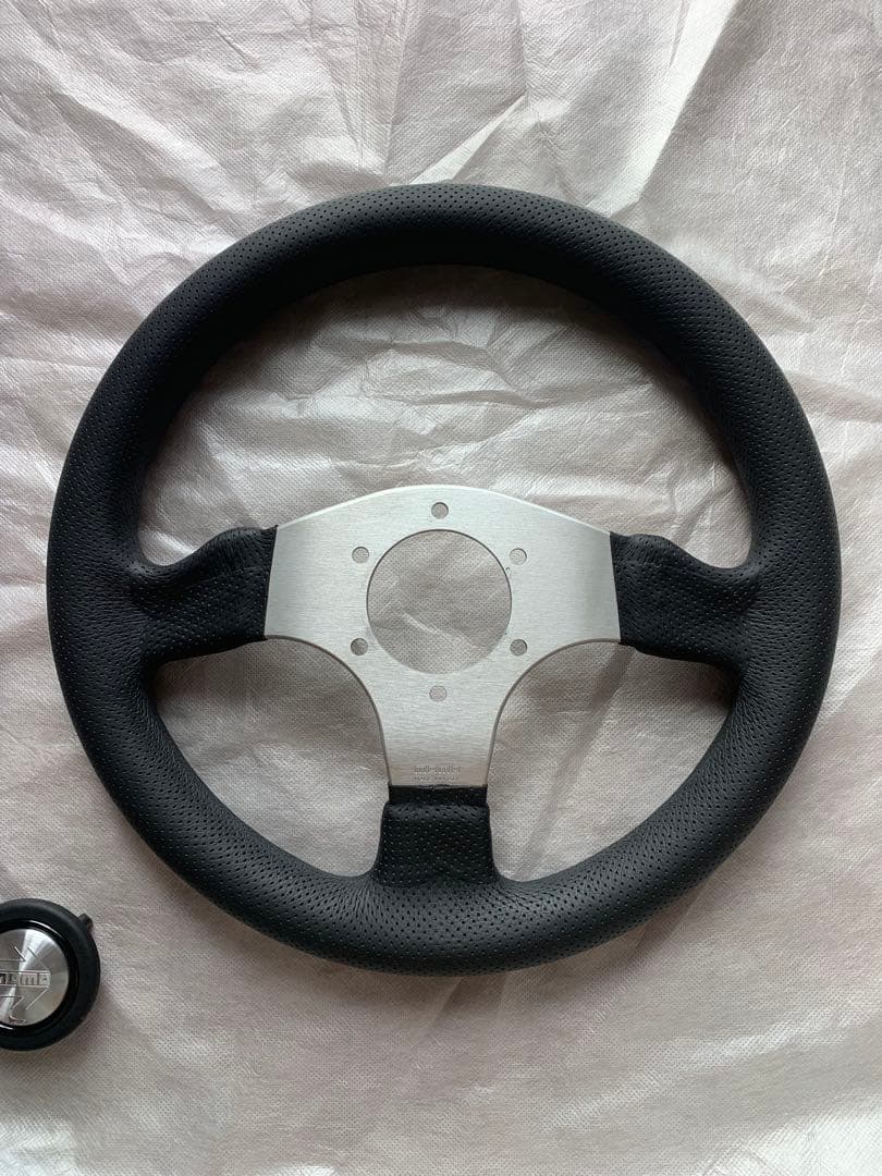 MOMO competition evo 32φ美品！