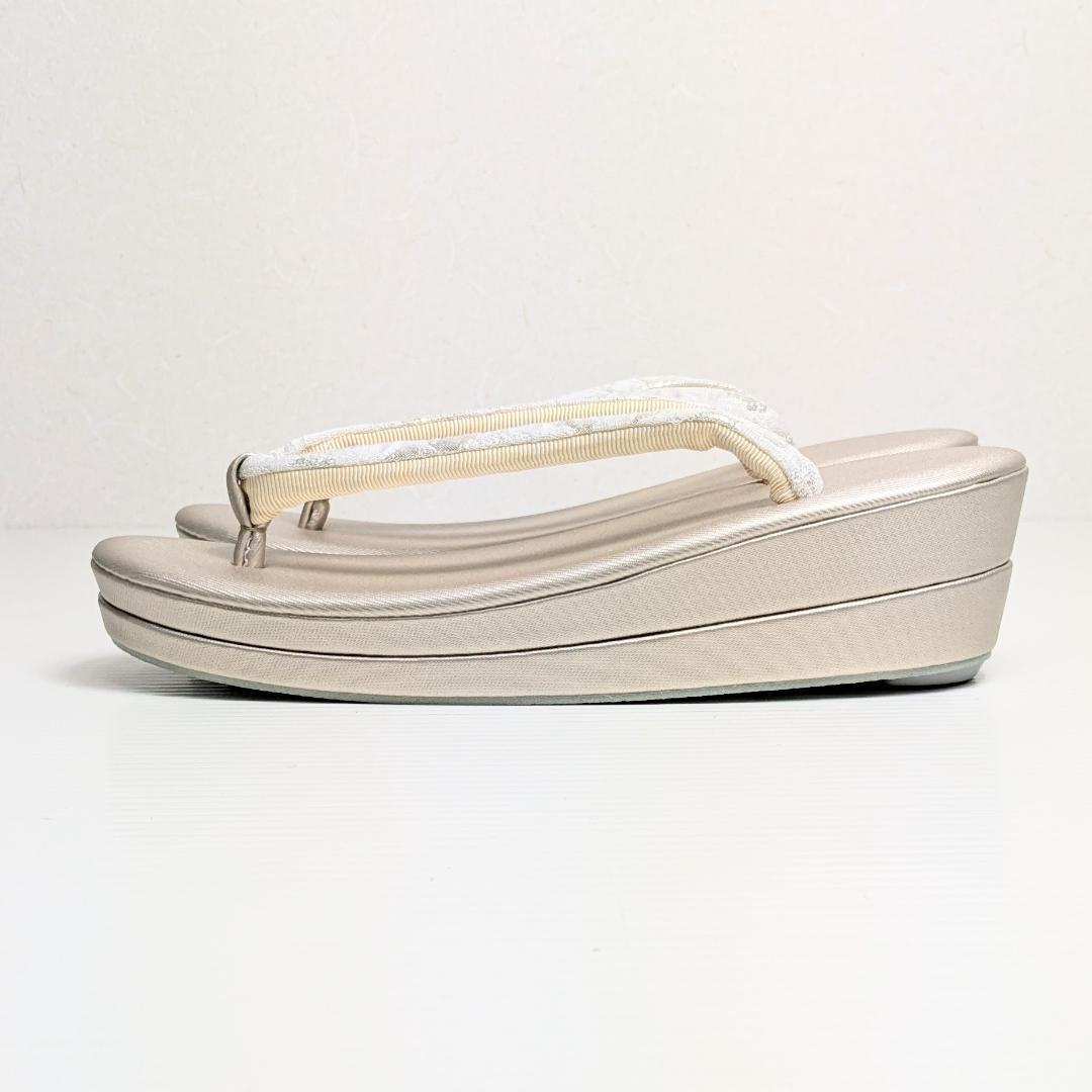 ララロロ様草履バッグセット 帯地 ふくれ織り 白 金 銀 フリーサイズ u102