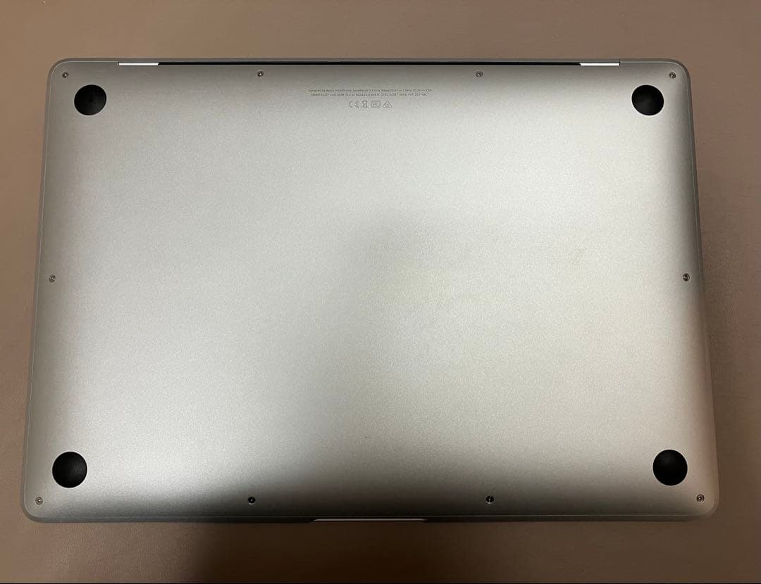 MacBook Air M1 256GB メモリ8GB BT 85％【初心者向】