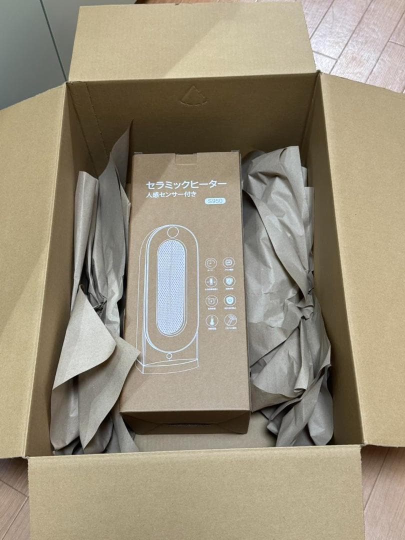 ヒーター セラミックヒーター 【人感・室温センサー・ 首振り・ ECO_corg