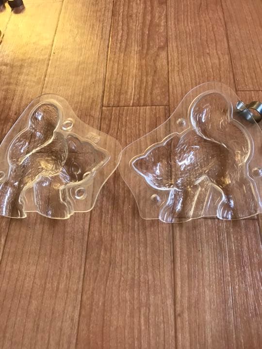 カロです。マトファー　チョコレートモールド　合わせ型猫バレンタイン動物