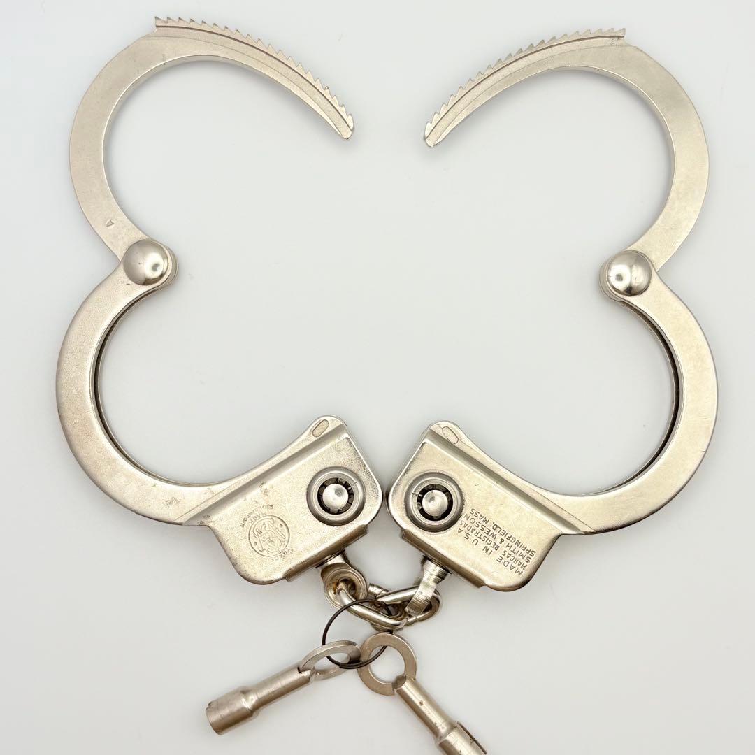 Smith&Wesson スミス&ウェッソン 手錠 ハンドカフ