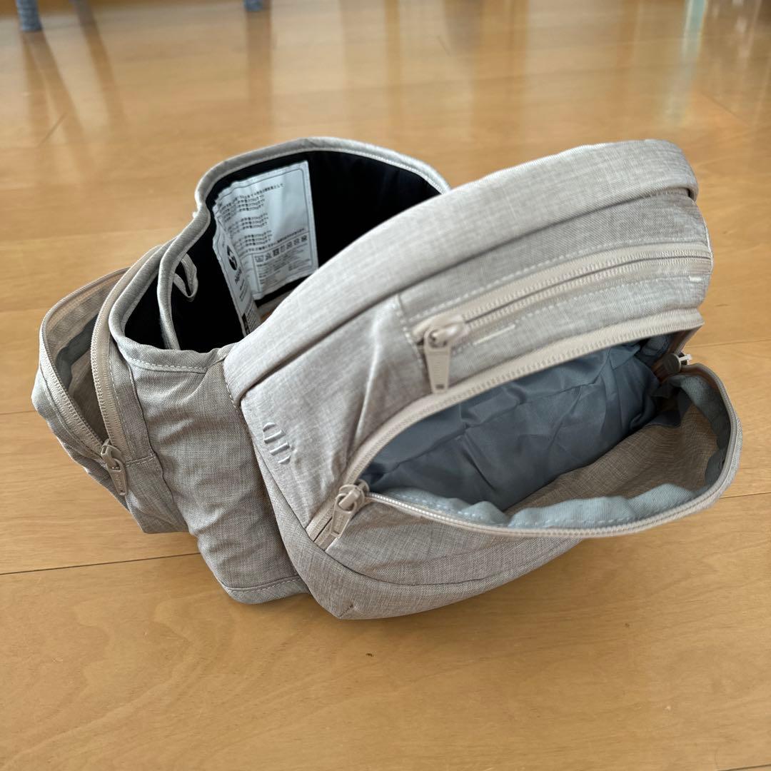 napnap Tran 台座単品 たためるヒップシート（シープベージュ）