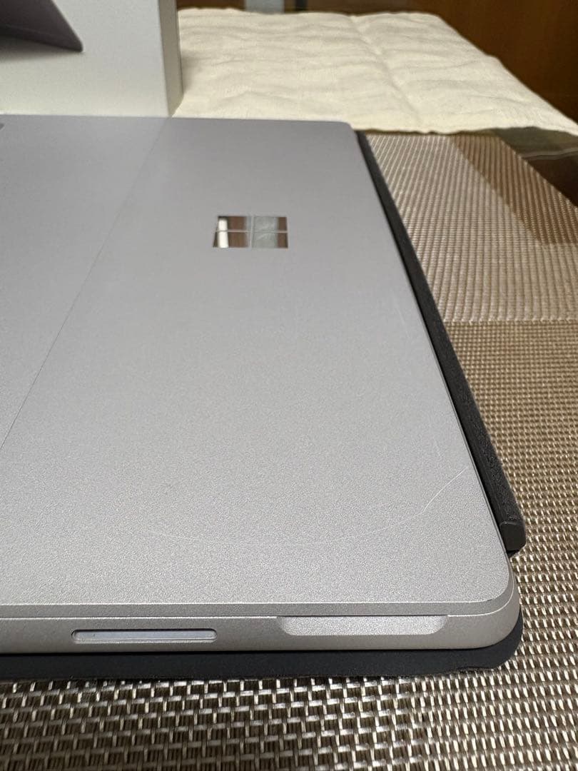 Microsoft Surface Go 本体 + キーボードカバー + ペン