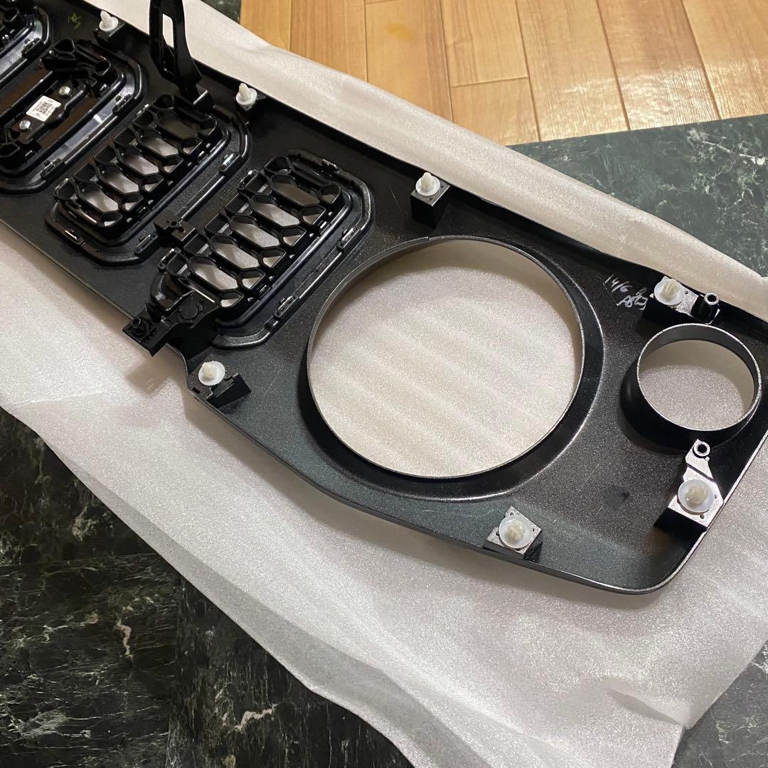 ジムニー　ノマド　純正　フロントグリル　未使用品 ジムニー グリル