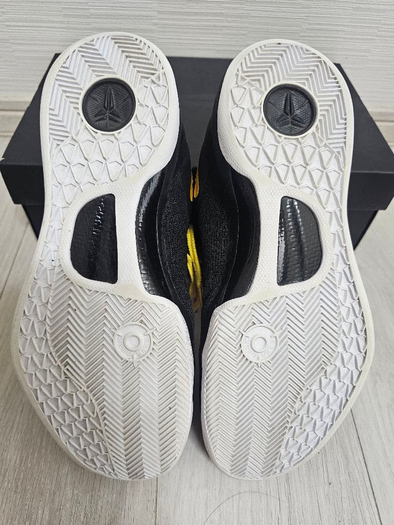 コービー8 26.5cm 黒/紫/黄