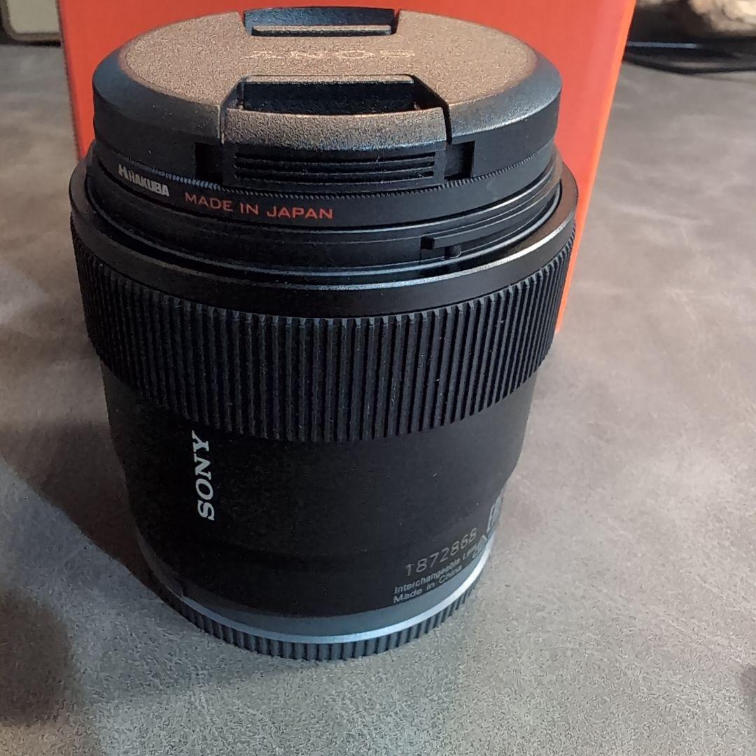 【極美品】SONY E 11mm F1.8 レンズ　 保護フィルター付