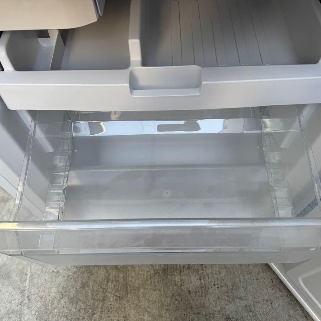178⭐️2024年製★ほぼ新品★アイリスオーヤマ　冷蔵庫　自動製氷大型300L