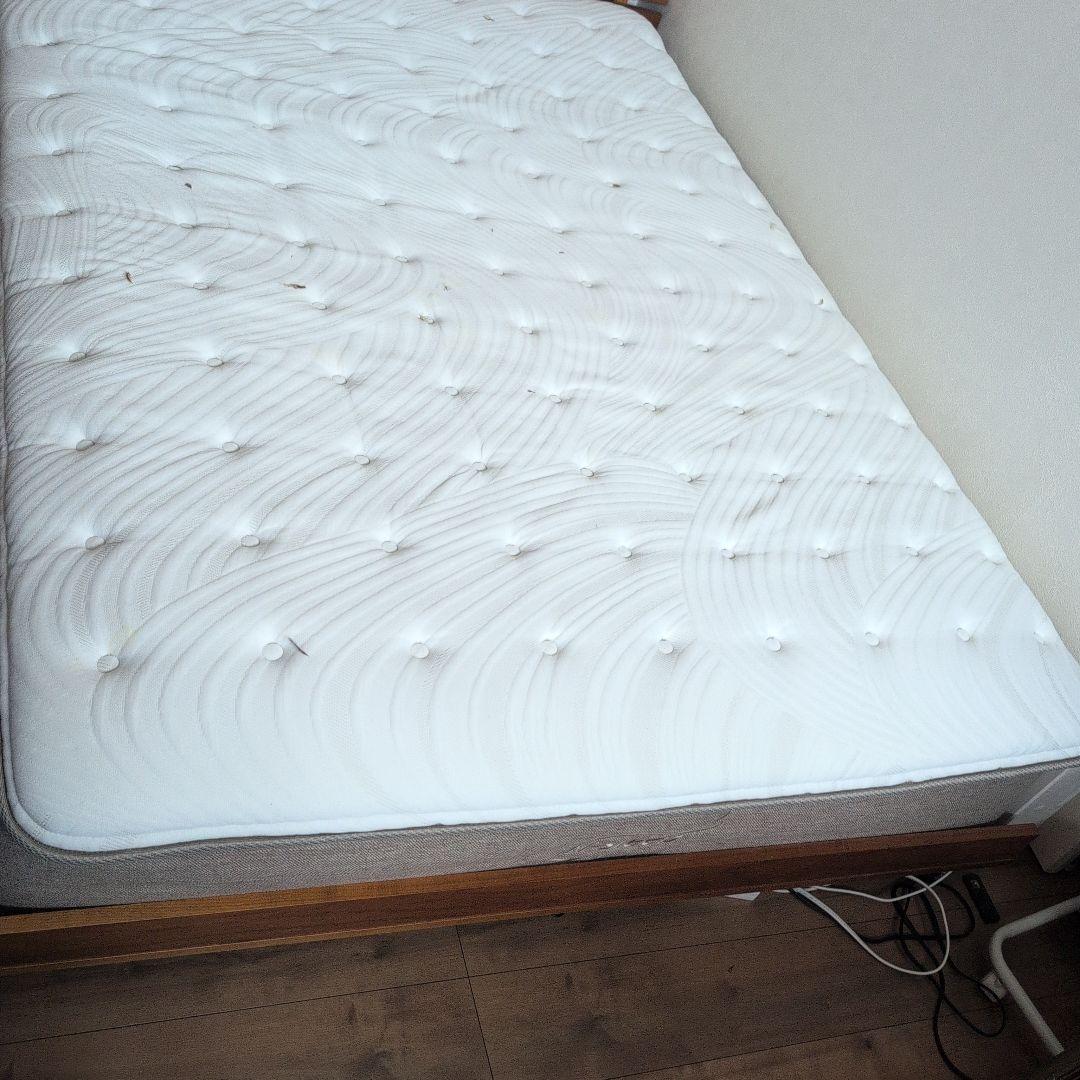 ベットフレーム　ベットマットレス　ダブルベット