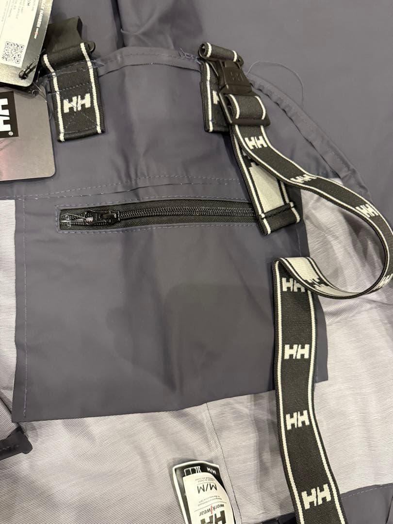 新品未使　ヘリーハンセン　ビブパンツ　Helly Hansen 並行輸入品