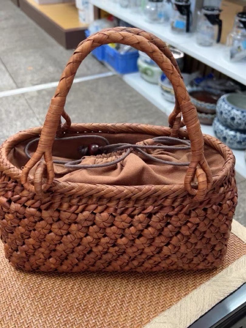 新品　山葡萄かごバッグ　ハンドバッグ　籠バッグ 保存袋付き 手作り