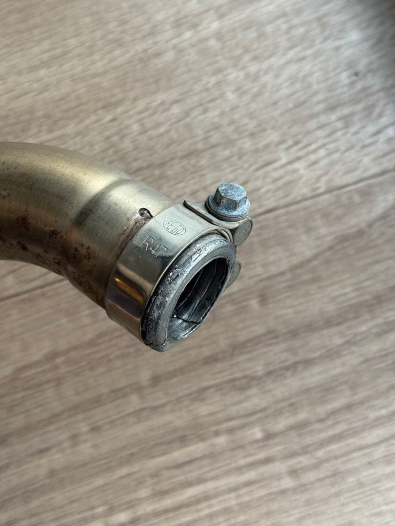 アクラポビッチ YZF-R3 マフラー