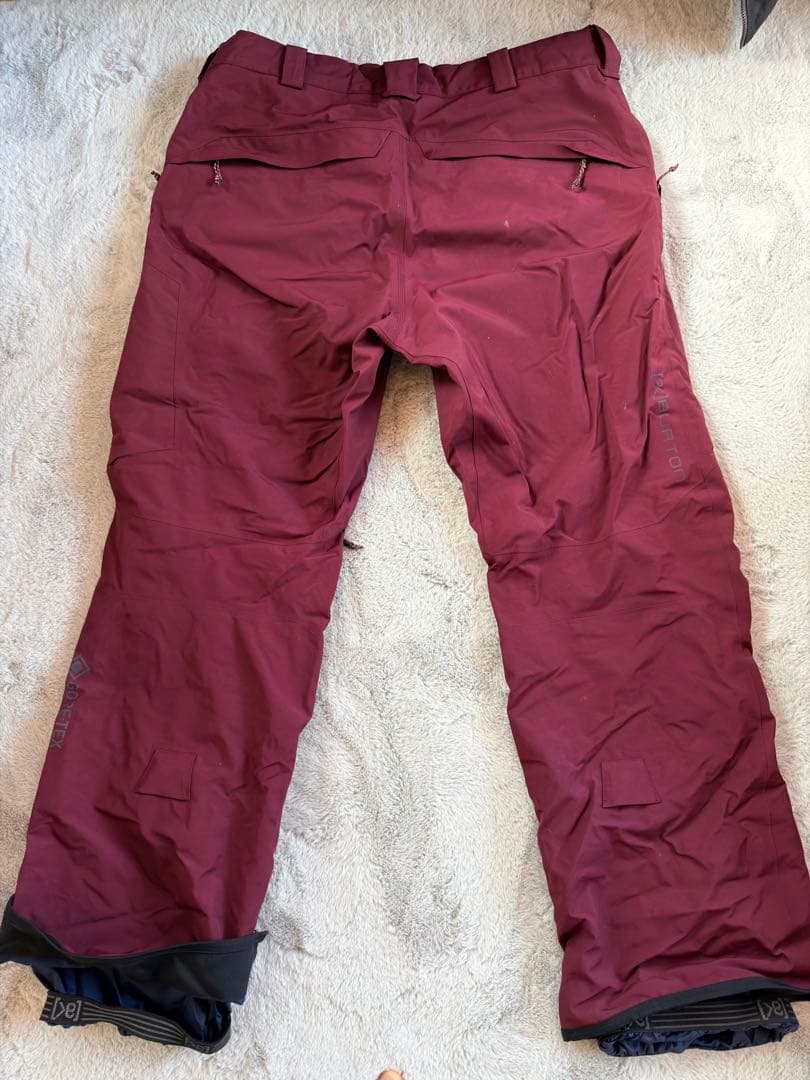 Burton [ak] スノーボードパンツ XL 値下げ中！