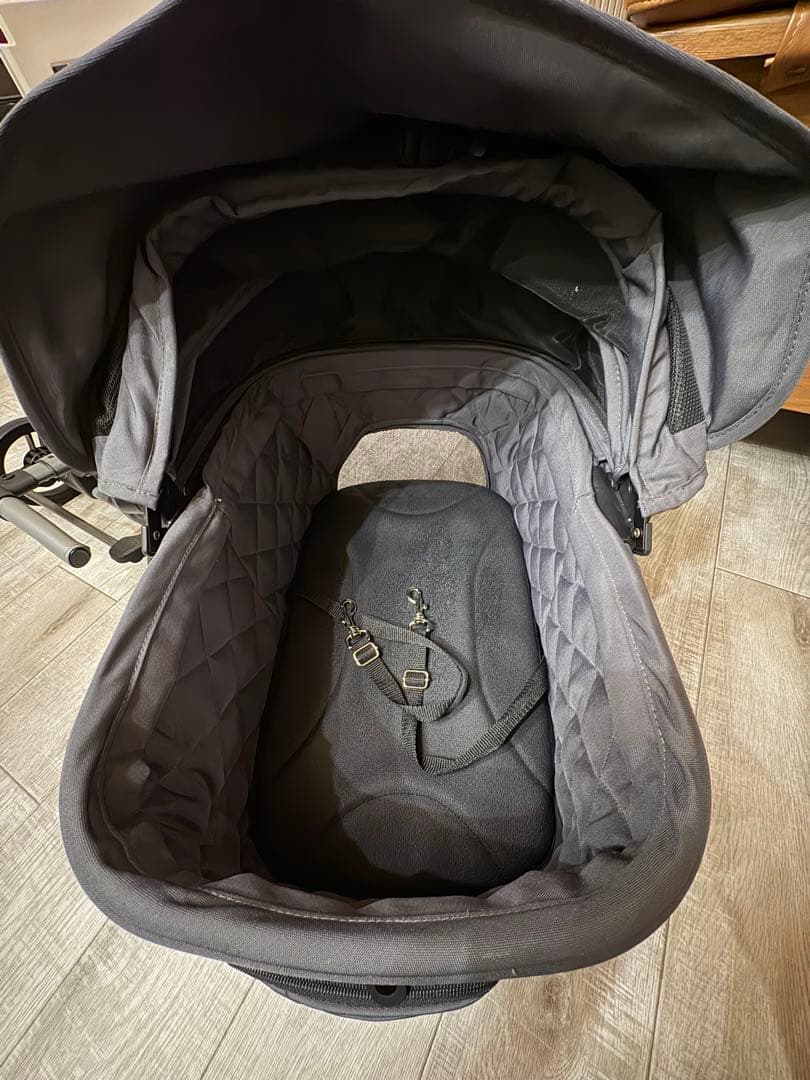 折りたたみペットカート グレー　AIRBUGGY. wizx