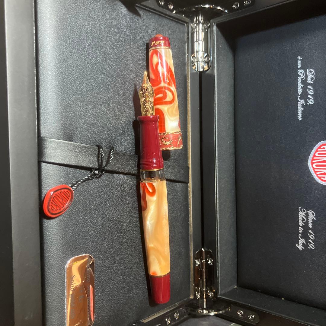 ウインターセール28日まで　限定　アウロラ　限定7500本 万年筆 大陸シリーズ