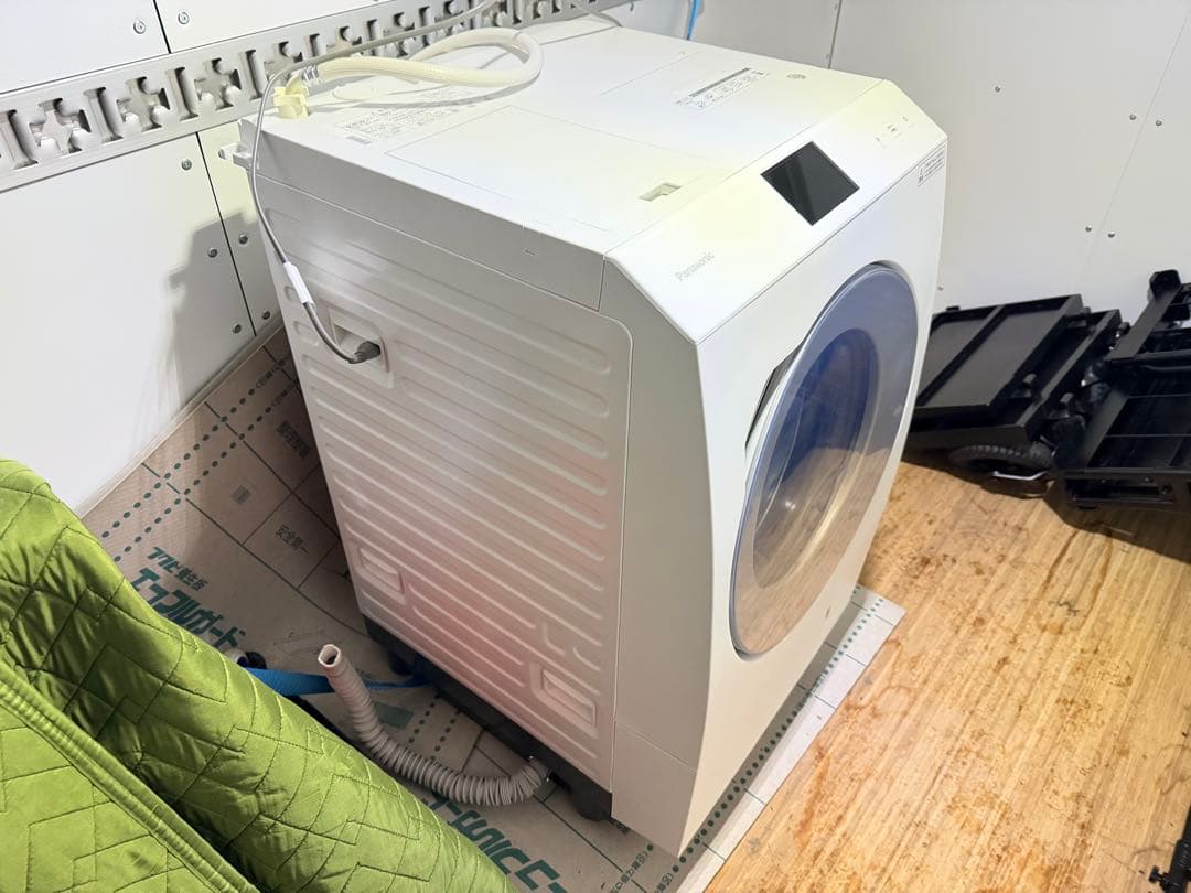 【極美品】2025年8月購入 Panasonic NA-LX129DR