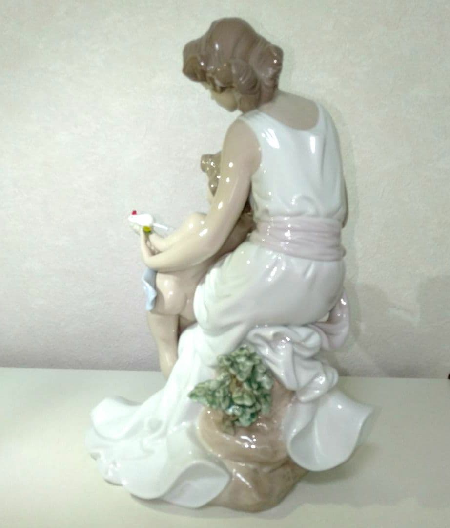 大型リヤドロ人形　「幼きころ」　訳あり　１体　絶版品