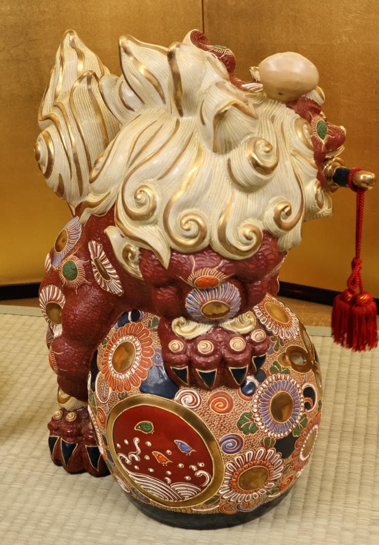 九谷焼　八幡釜　須栄義　剣獅子　置物　床飾　魔除　縁起物　高さ40㎝　BK044