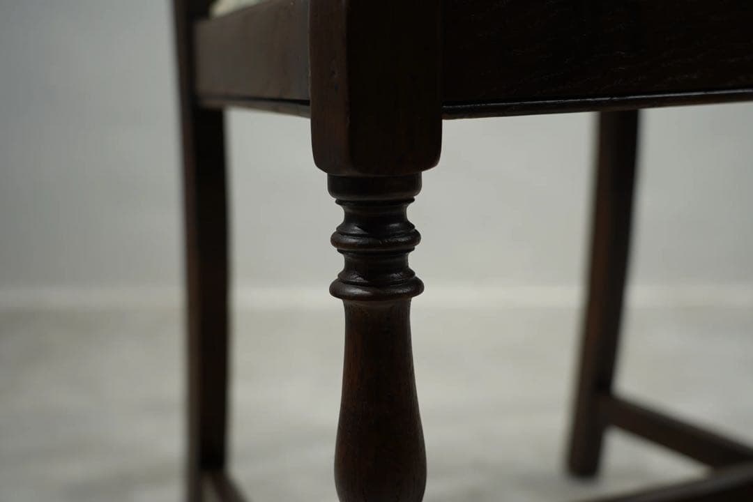 英国アンティーク　ウィリアムモリス　オーク材1900年頃　良品　チェア　椅子