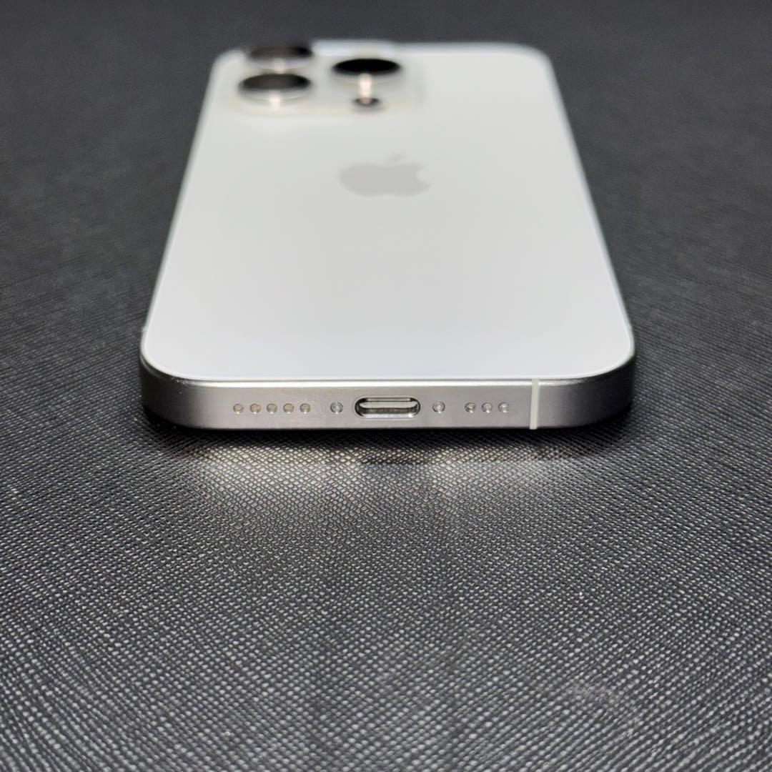 iPhone 15 Pro 512GB SIMフリー ホワイトチタニウム