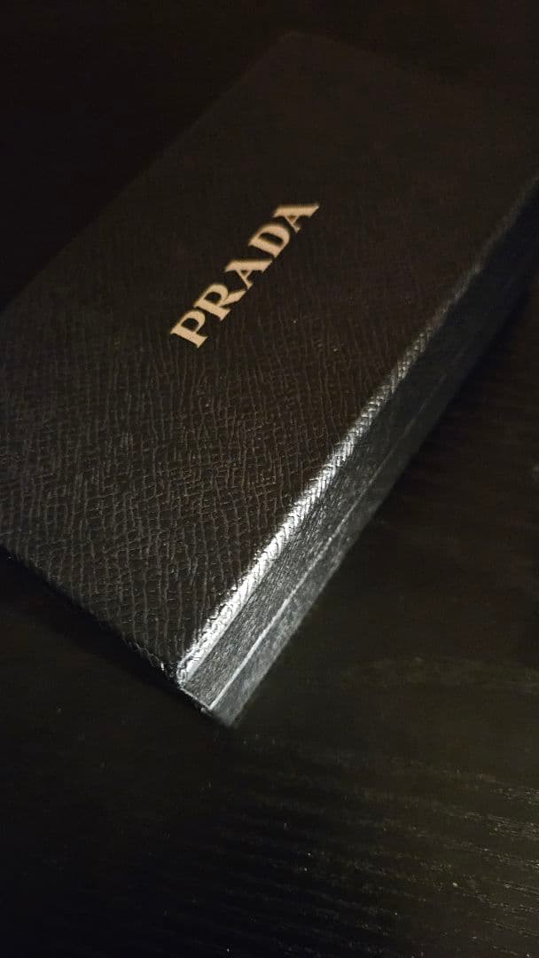 PRADA プラダ ロボット トリック キーホルダー