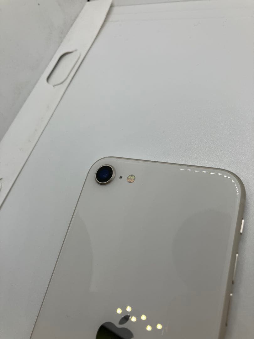 美品 バッテリー100% iPhone SE (第3世代) 128GB ホワイト