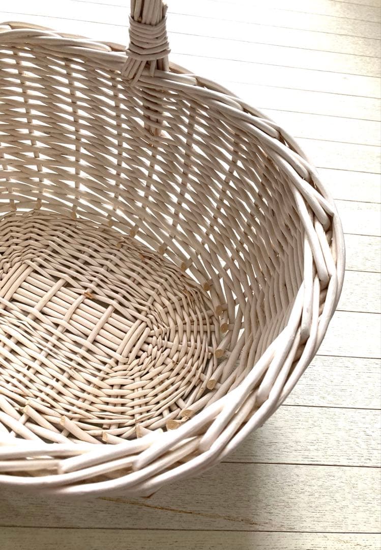 大型バスケット　かご　白　美品　未使用品　状態 良◎