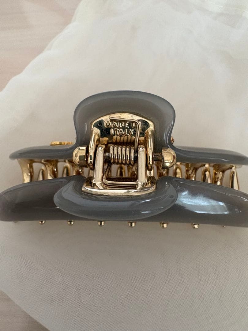 acca ヘアクリップ　グレー