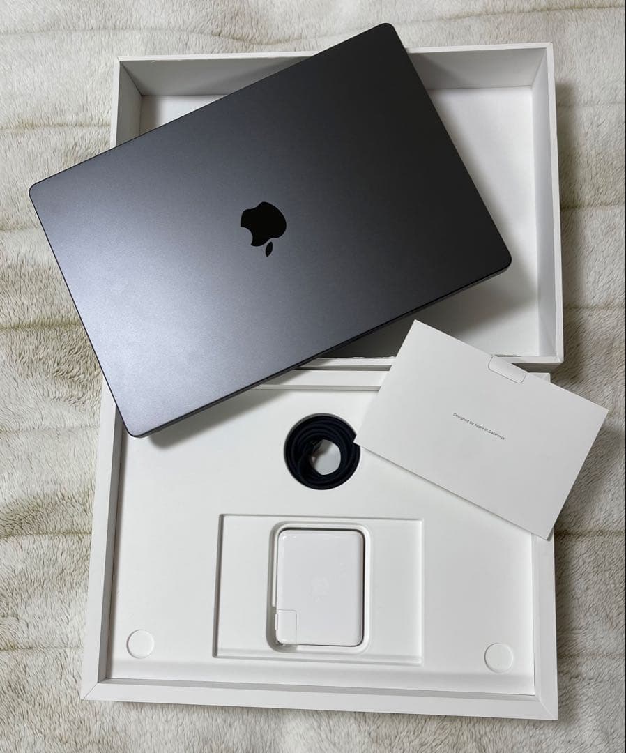 【超美品】MacBook Pro M3 Max 16インチ/64GB/4TB