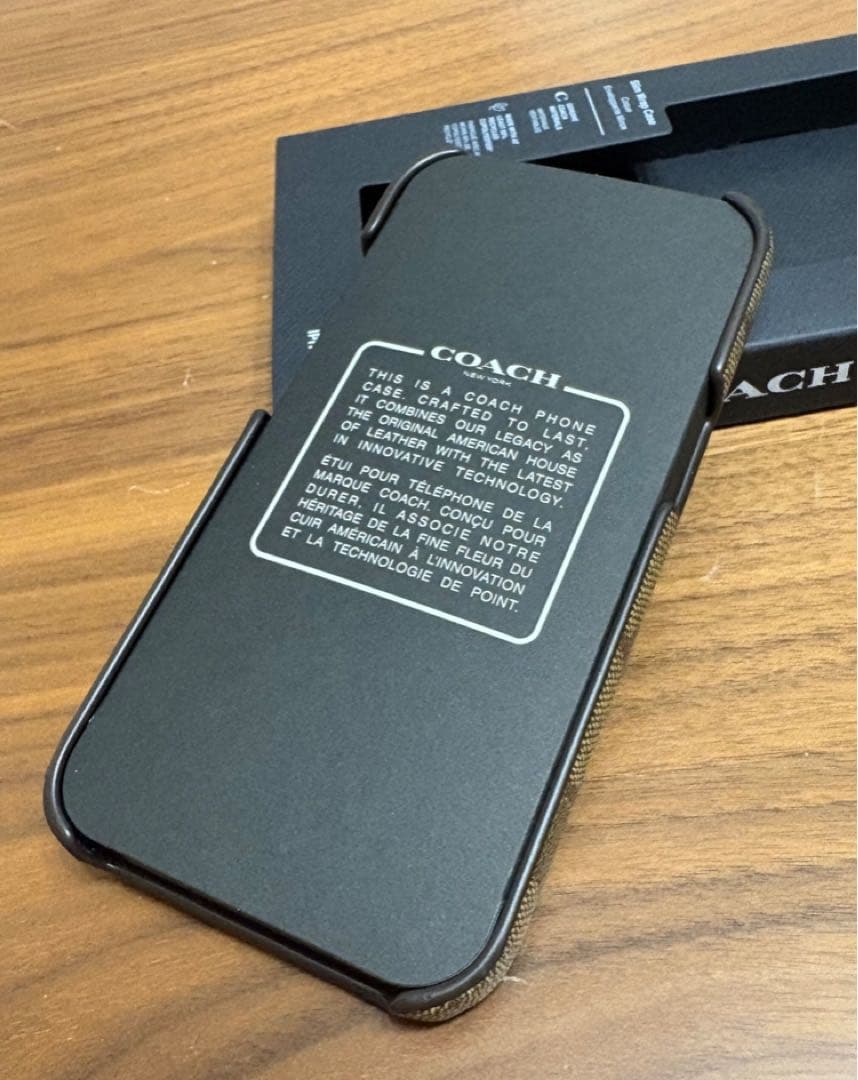 人気商品☘️コーチCOACH IPHONE 15 ケース・シグネチャー キャンバス
