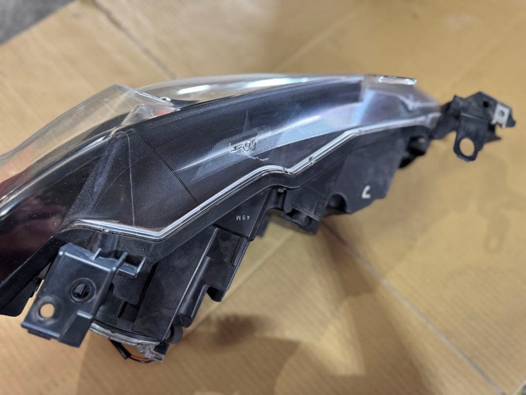 アテンザ 左ヘッドライト