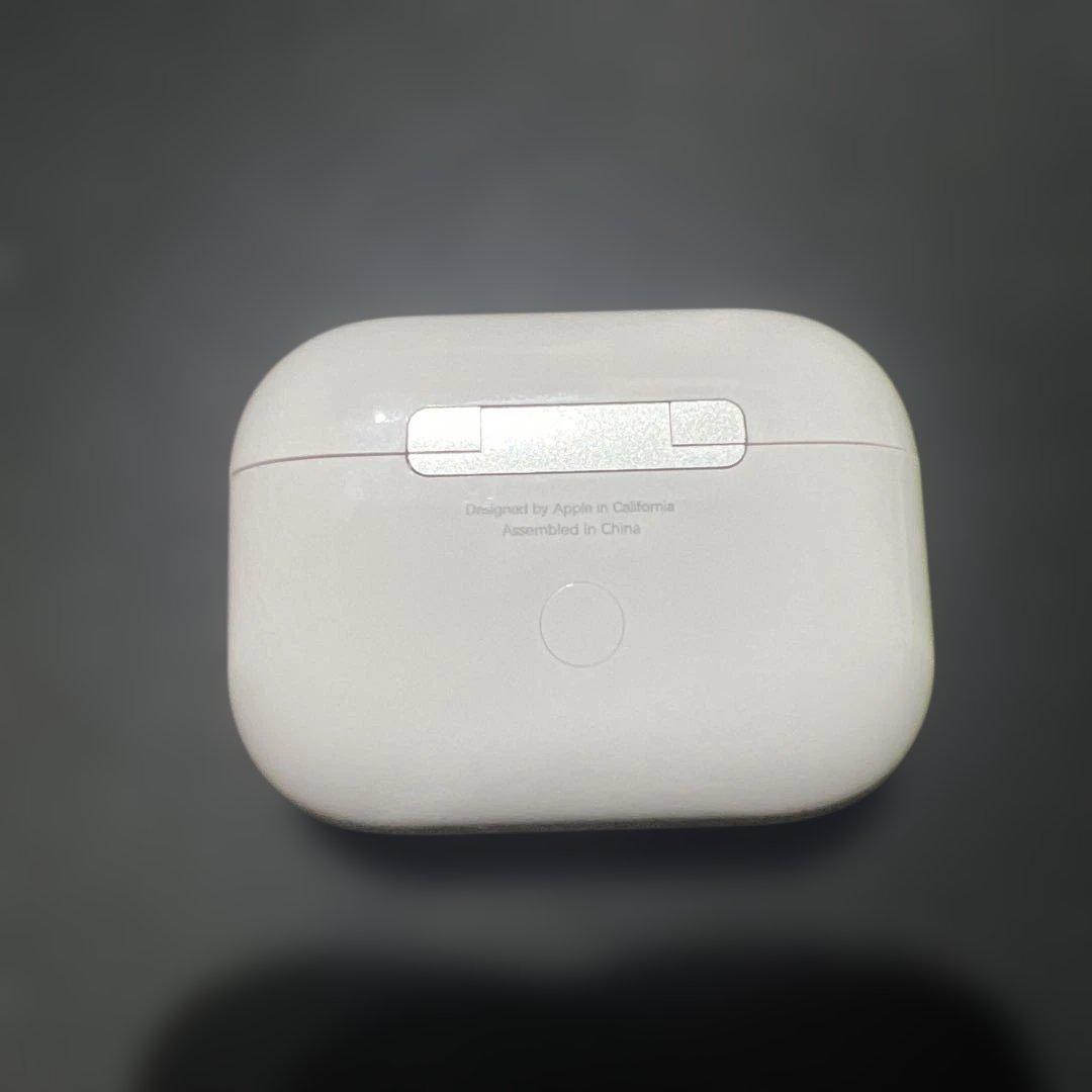 AirPods pro第二世代　保護ケース(2種類) 収納ケース付き　Apple