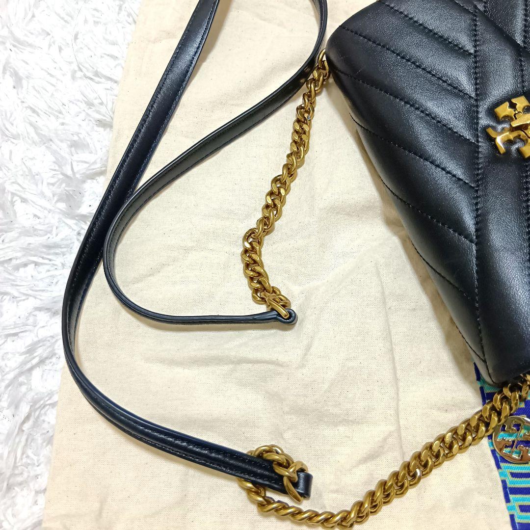 トリーバーチ　ショルダーバッグ　ショルダーウォレット　黒　レザー　キルティング