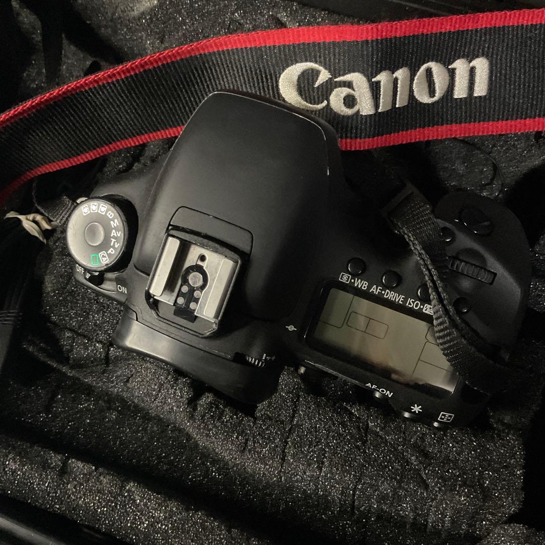 Canon デジタル一眼レフカメラ 本体 ハードケース付き 動作未確認