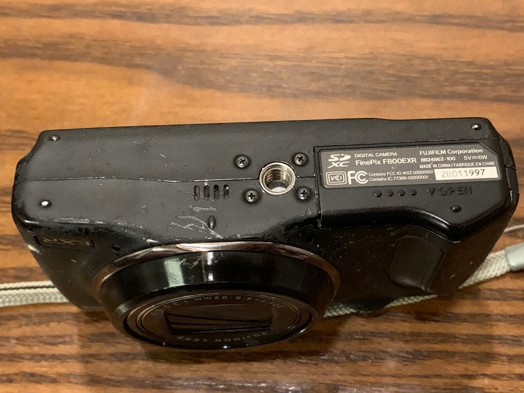 FUJIFILM FinePix F800EXR コンデジ　ジャンク品