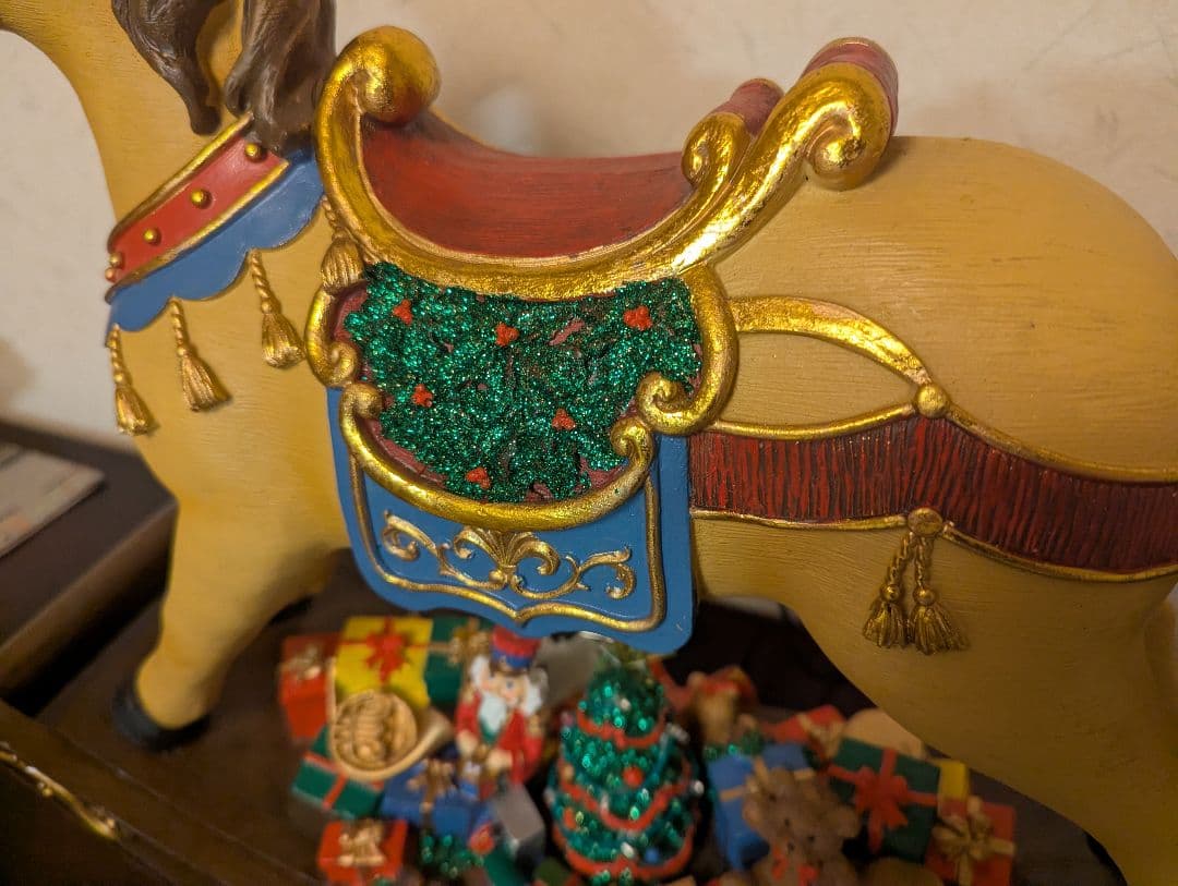 ロッキングホース型クリスマス装飾