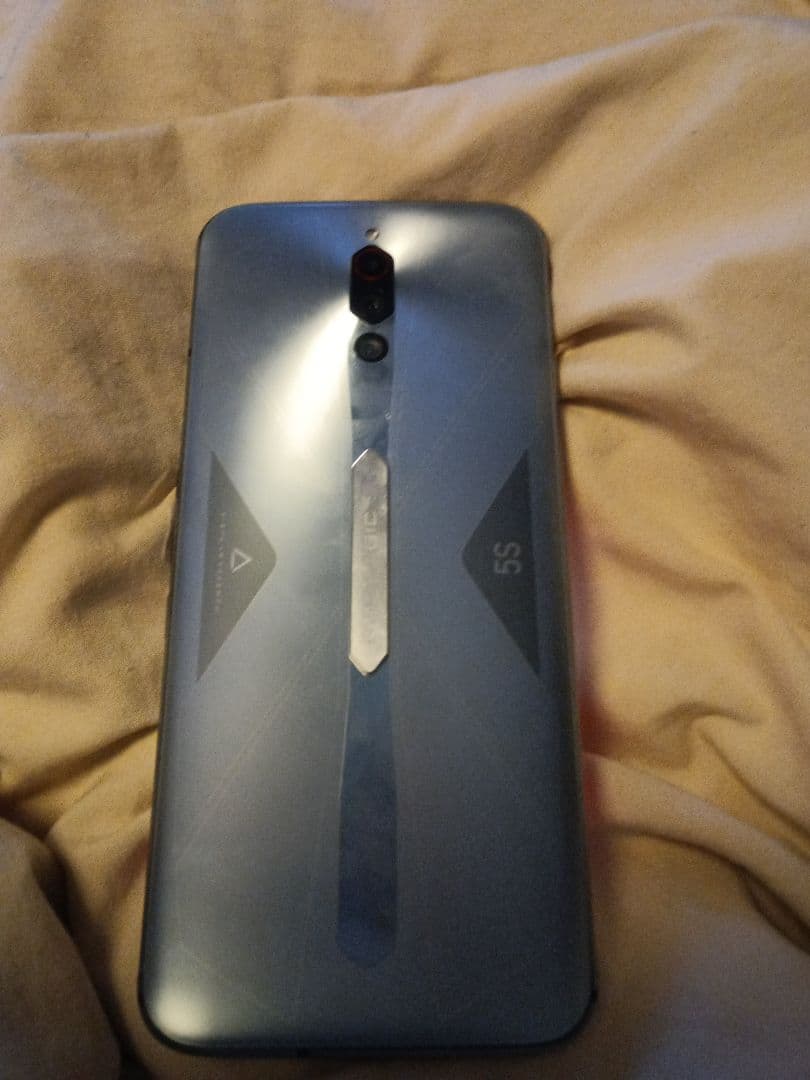 レッドマジック　ゲーミングスマホ5S グレー