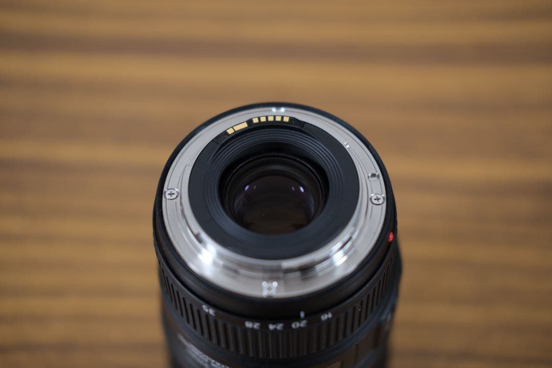 Canon EF16-35mm F4L IS USM レンズ