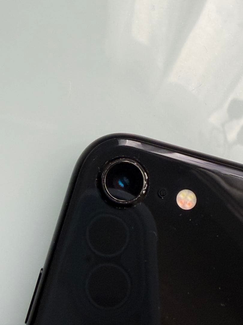 iPhone SE（第二世代）本体のみ