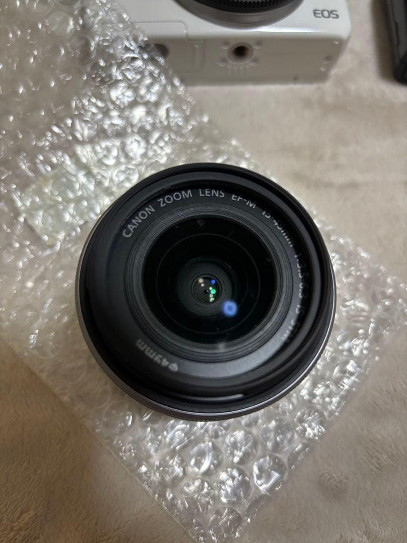 Canon 一眼レフカメラミラーレス　EOSM10