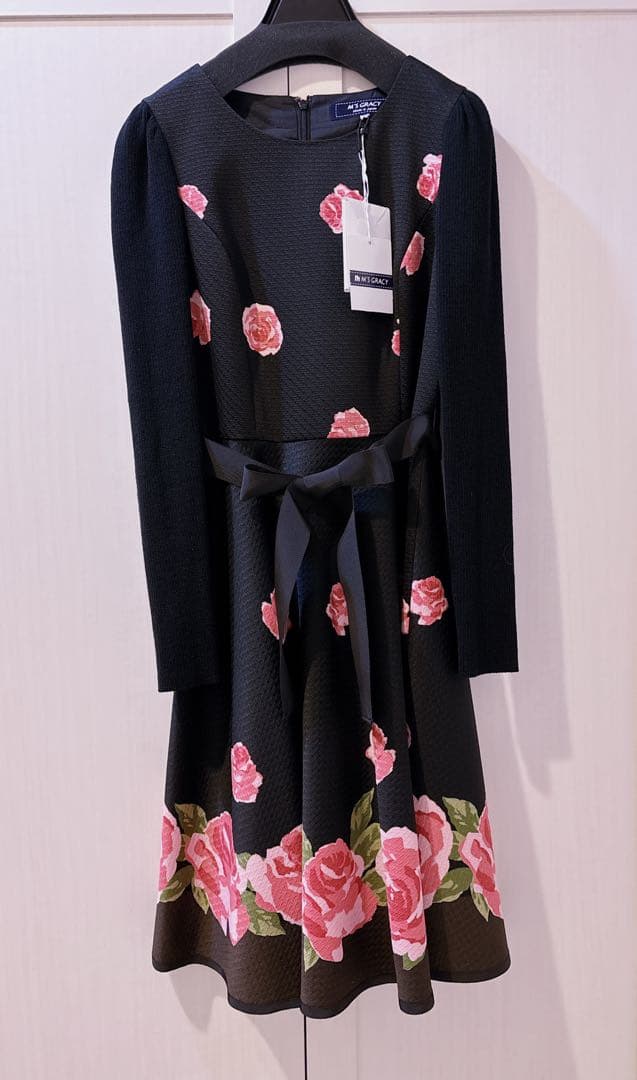 【新品】エムズグレイシー❤️インスタ掲載❤️薔薇　お袖ニットドッキングワンピース