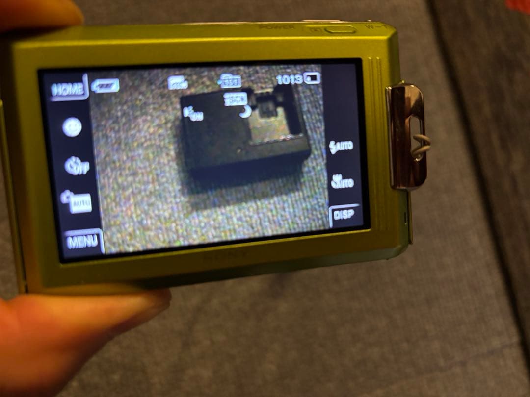 SONYコンパクト デジカメ　Cyber shot DSC-T77