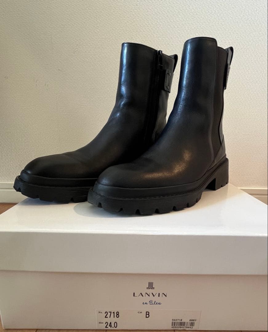 LANVIN en Bleu ブラック レザーサイドゴアブーツ